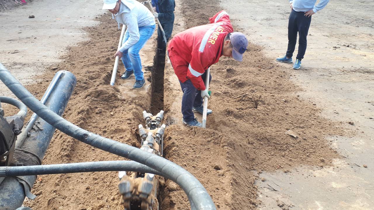 Груторез. Траншея под водоотведение, Москва